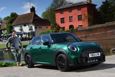 Mini 5dr Hatchback long-term hello pic