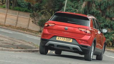 Volkswagen T-Roc rear driveby