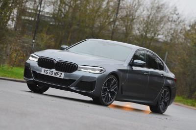 LT BMW 530e front cornering