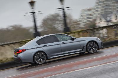 LT BMW 530e side