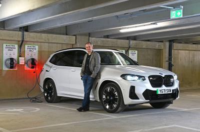 LT BMW iX3 charging