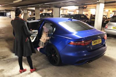LT Jaguar XE - child climbing into rear seat