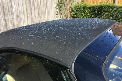 LT Mazda MX-5 roof cleaning