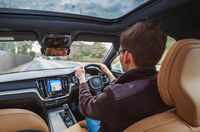 LT Volvo S60 - over-the-shoulder driving shot