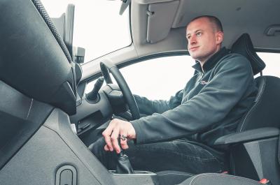 Max driving Dacia Jogger