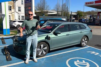 Max Edleston charging VW Passat