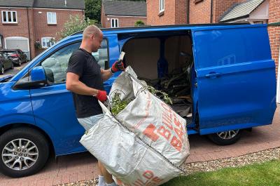 Max loading garden waste into VW Transporter