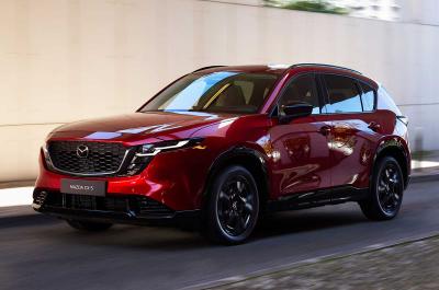 Mazda CX-5 front three-quarter driving