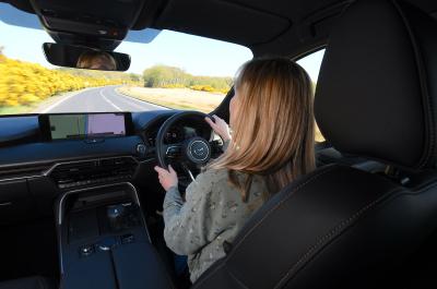 Mazda-CX-80-DMS-driving