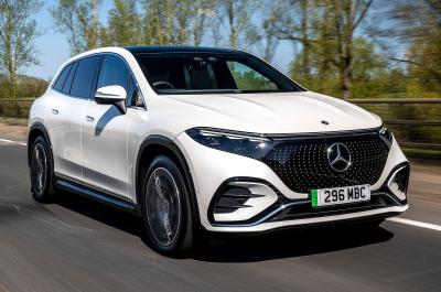 Mercedes EQS SUV front right driving