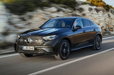 Mercedes GLC Coupé front left tracking