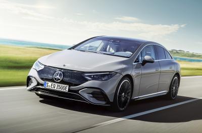 Mercedes EQE 2022 front