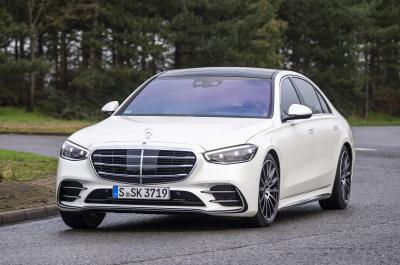 Mercedes S-Class 2021 front cornering
