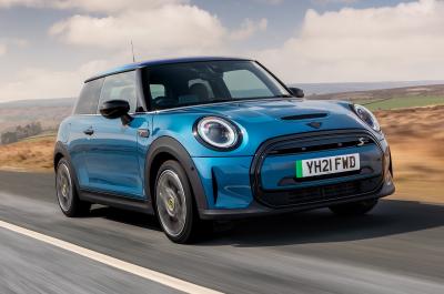 Mini Electric 2022 front right tracking