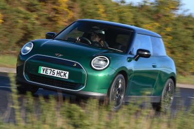 Mini Cooper Electric LT front driving