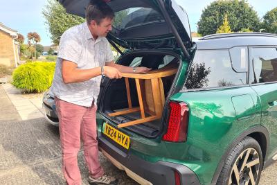 Mini Countryman E long-term test chairs in
