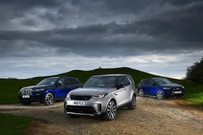 New Land Rover Discovery vs Audi Q7 vs BMW X7 fronts
