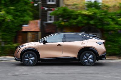 Nissan Ariya 2023 side