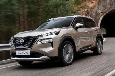 2022 Nissan X-Trail front