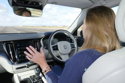 Volvo V60 AEB crash test