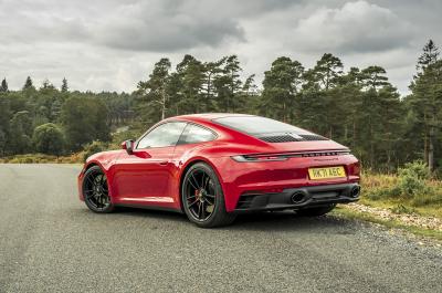 Porsche 911 GTS 2021, rear