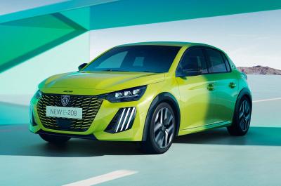 2023 Peugeot 208 front tracking