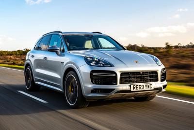 2020 Porsche Cayenne Turbo S E-Hybrid front 3/4