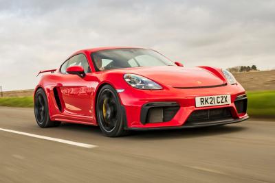 Porsche Cayman GT4 2022 front right tracking