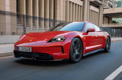 Porsche Taycan MY20 with E-Shift front side driving