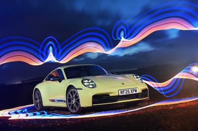 Porsche 911 Carrera T COTY 2026