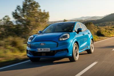 Ford Puma Gen-E driving front left
