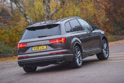 Audi Q7 rear