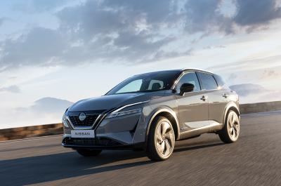 Nissan Qashqai e-POWER front three quarters driving