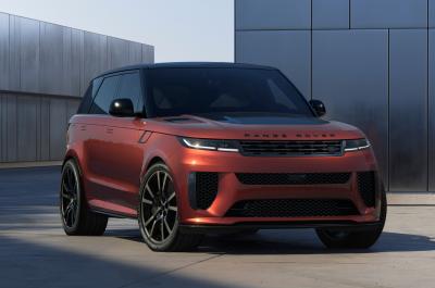 Range Rover Sport SV Carbon front static