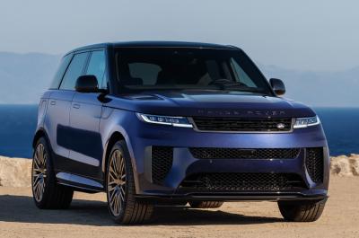 Range Rover Sport SV Nocturne front static