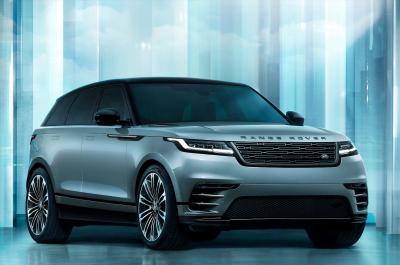 Range Rover Velar front right static 24MY