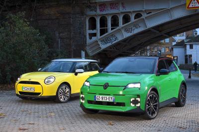 Renault 5 and Mini Cooper SE