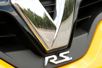 Alpine sports car to launch in 2016
