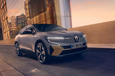Renault Megane E-Tech front three quarters