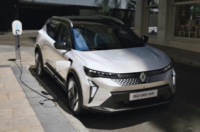 Renault Scenic charging