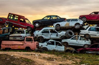 pile of scrap cars