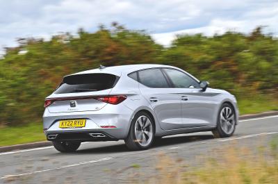 Seat Leon rear right driving