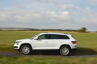 Skoda Kodiaq side driving
