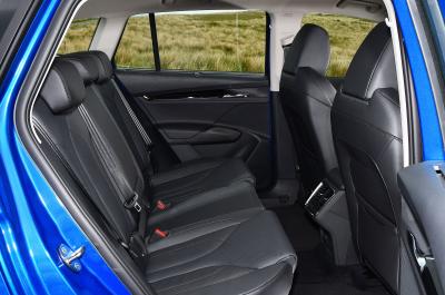 Skoda Enyaq iV 2021 rear seats