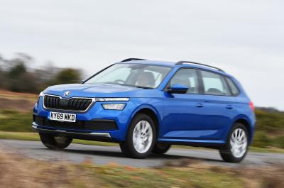 Skoda Kamiq front panning - blue 69-plate car