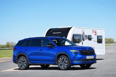 Skoda Kodiaq front static with caravan