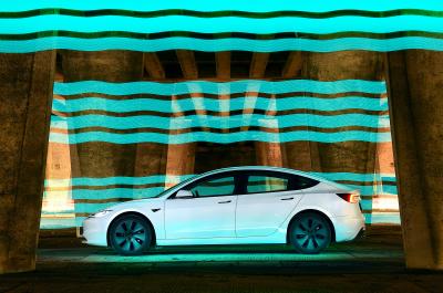 Tesla Model 3 side static