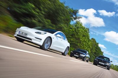 Tesla Model 3 driving with BMW 3 Series and Jaguar XE