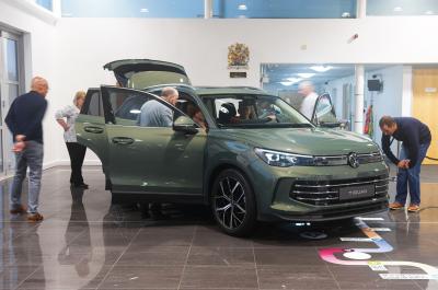 Volkswagen Tiguan reader test team