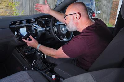Volkswagen Touran infotainment system glitch